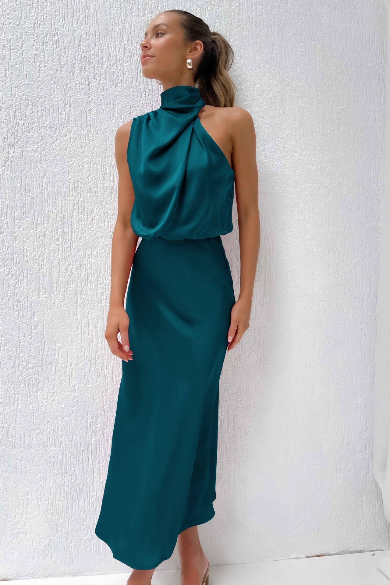 Nzmarket Valerie Long Satin Halter Neck Dress – Elegant Formal Evening Wear