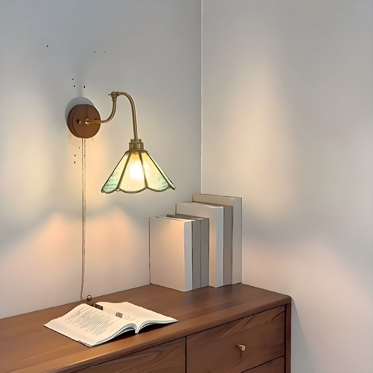 Nzmarket™ Vintage Brass & Glass Wall Light – Antique Classic Style