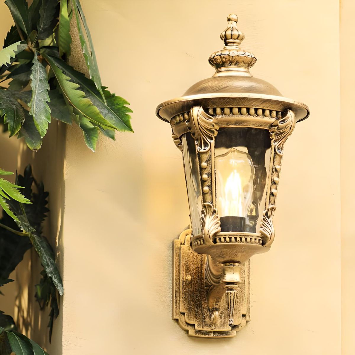 Nzmarket Vintage Outdoor Glass Wall Lantern – Aluminium & Glass