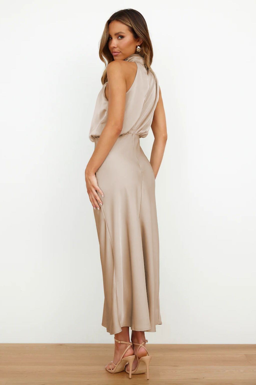 Nzmarket Valerie Long Satin Halter Neck Dress – Elegant Formal Evening Wear