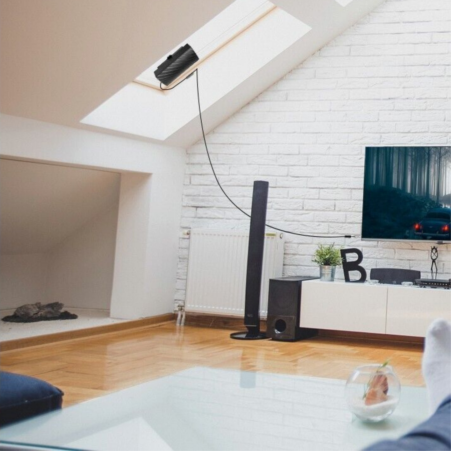 Nzmarket Ultra Long-Range Indoor 4K HDTV Digital Antenna – 600 Miles