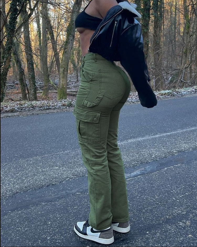 Lucy - Comfy Cargo Jeans