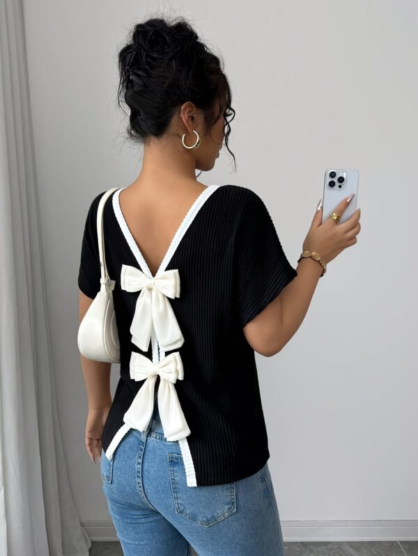 Nzmarket Veloria V-Neck Bow Back T-Shirt – Casual Chic, Lightweight
