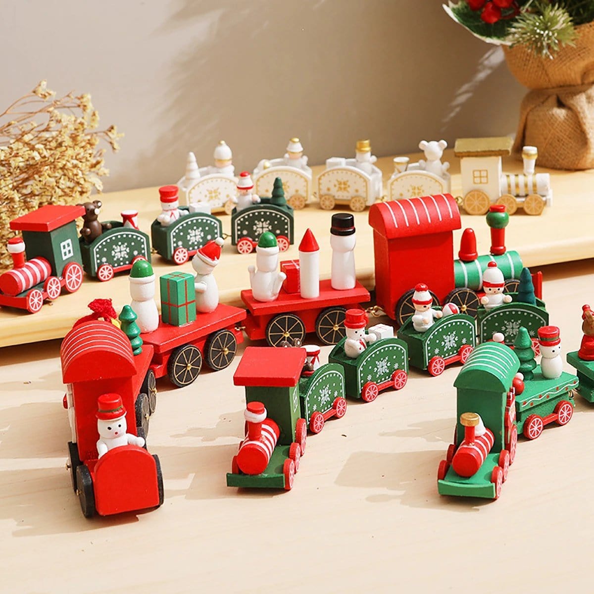 Nzmarket Wooden Christmas Train Decoration Set – Classic Festive Centrepiece