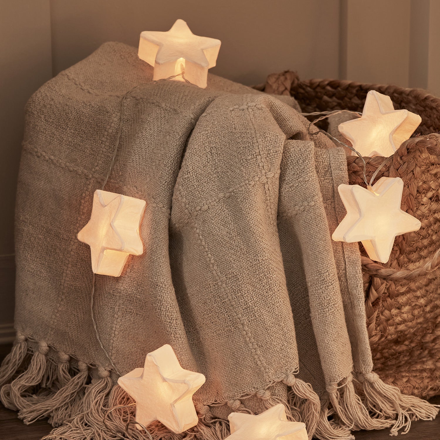 Nzmarket Hanging Paper Star Christmas Fairy Lights – Warm Glow Indoor Decoration